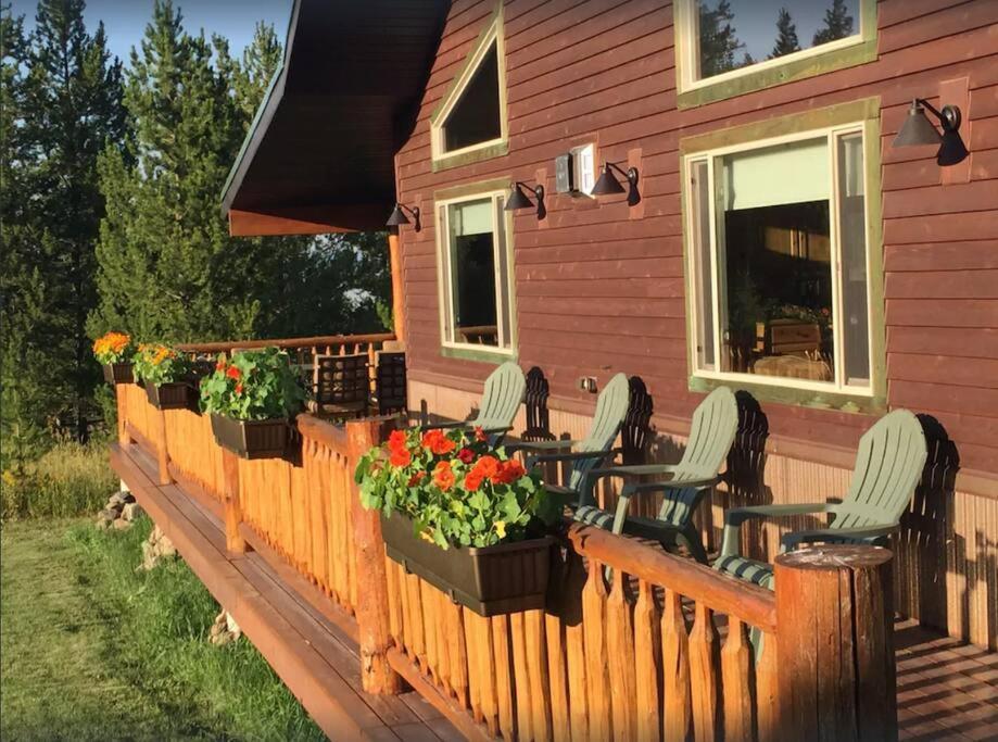 Fox Den Lodge West Yellowstone Dış mekan fotoğraf