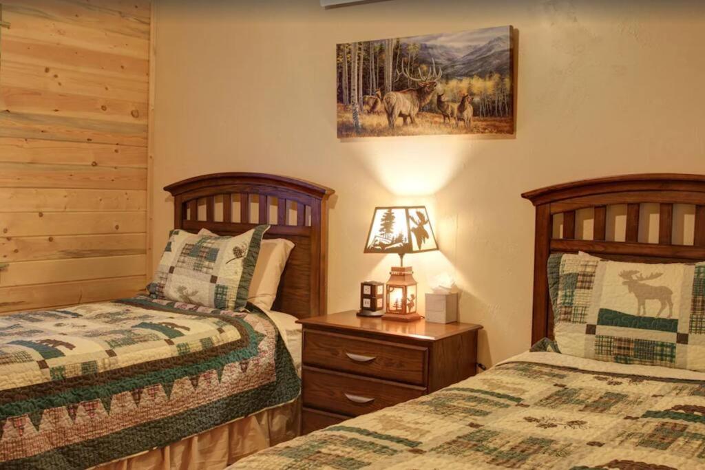 Fox Den Lodge West Yellowstone Dış mekan fotoğraf