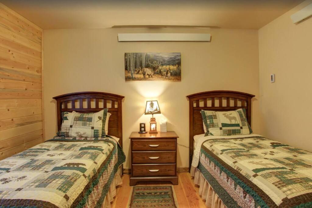 Fox Den Lodge West Yellowstone Dış mekan fotoğraf